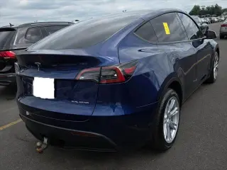 Tesla Model Y 2023 AWD Long Range 4dr Crossover