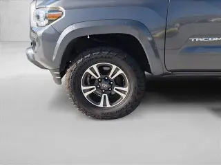 Toyota Tacoma 2017 4x2 TRD Sport 4dr Doble Cabina Doble 5.0 ft SB