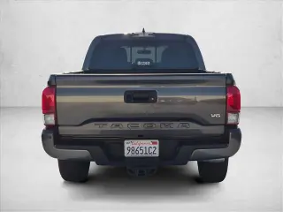 Toyota Tacoma 2017 4x2 TRD Sport 4dr Doble Cabina Doble 5.0 ft SB