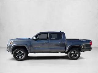 Toyota Tacoma 2017 4x2 TRD Sport 4dr Doble Cabina Doble 5.0 ft SB