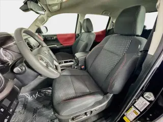 Toyota Tacoma 2023 4x2 SR5 V6 4p Doble Cabina 5.0 ft SB
