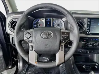 Toyota Tacoma 2023 4x2 SR5 V6 4p Doble Cabina 5.0 ft SB