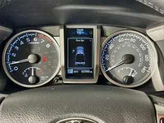 Toyota Tacoma 2023 4x2 SR5 V6 4p Doble Cabina 5.0 ft SB