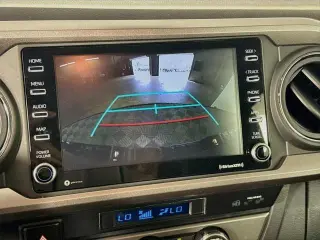 Toyota Tacoma 2023 4x2 SR5 V6 4p Doble Cabina 5.0 ft SB