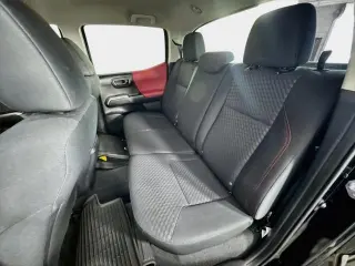 Toyota Tacoma 2023 4x2 SR5 V6 4p Doble Cabina 5.0 ft SB