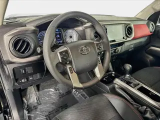 Toyota Tacoma 2023 4x2 SR5 V6 4p Doble Cabina 5.0 ft SB