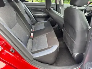 Nissan Versa 2025 SV 4dr Sedãn