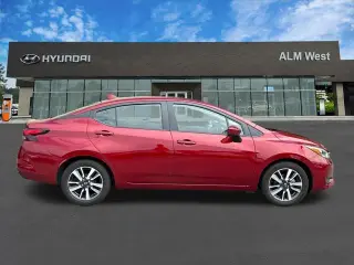 Nissan Versa 2025 SV 4dr Sedãn