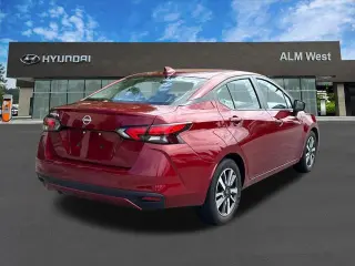 Nissan Versa 2025 SV 4dr Sedãn
