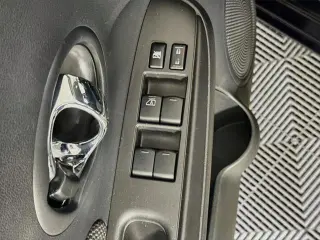 Nissan Versa 2016 1.6 SV Sedán de 4 puertas