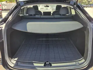 Tesla Model Y 2023 AWD 4 puertas Crossover