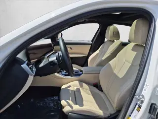 BMW Serie 3 2024 330i 4p Sedan