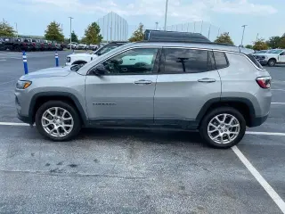 Jeep Compass 2024 4x4 Latitude Lux 4dr SUV