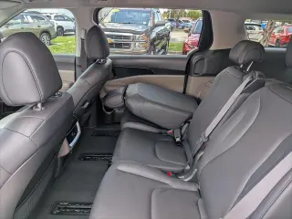 Kia Carnival 2025 LXS 4dr Mini-Van