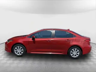 Toyota Corolla 2021 LE Sedán 4 puertas