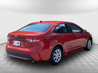 Toyota Corolla 2021 LE Sedán 4 puertas