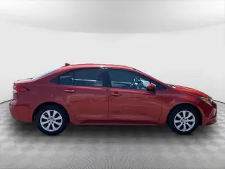 Toyota Corolla 2021 LE Sedán 4 puertas