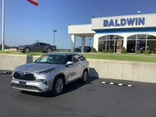 Toyota Highlander 2022 AWD Platinum SUV 4p.