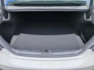 Genesis G70 2025 3.3T Sport Advanced 4dr Sedán