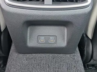 Genesis G70 2025 3.3T Sport Advanced 4dr Sedán