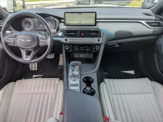 Genesis G70 2025 3.3T Sport Advanced 4dr Sedán