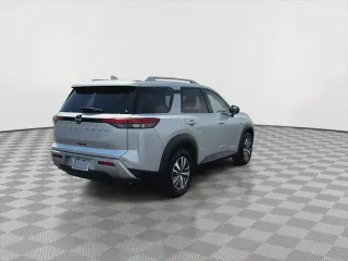 Nissan Pathfinder 2025 SL 4p SUV