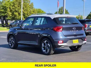 Hyundai VENUE 2023 Limited 4p Crossover