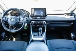 Toyota RAV4 Híbrido 2020 AWD LE SUV de 4 puertas