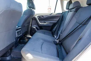 Toyota RAV4 Híbrido 2020 AWD LE SUV de 4 puertas