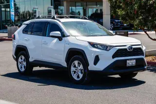Toyota RAV4 Híbrido 2020 AWD LE SUV de 4 puertas