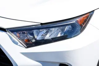Toyota RAV4 Híbrido 2020 AWD LE SUV de 4 puertas