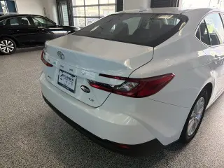 Toyota Camry 2025 SE Sedán 4 puertas
