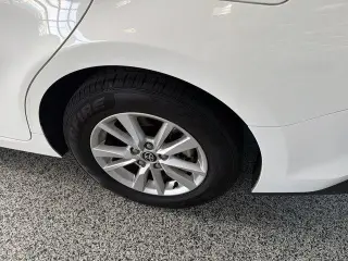 Toyota Camry 2025 SE Sedán 4 puertas