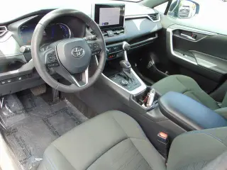 Toyota RAV4 Híbrido 2024 AWD SE 4dr SUV