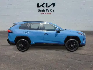 Toyota RAV4 Híbrido 2024 AWD SE 4dr SUV