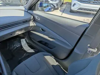 Hyundai ELANTRA 2023 SEL sedán de 4 puertas SULEV