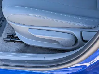 Hyundai ELANTRA 2023 SEL sedán de 4 puertas SULEV
