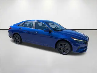 Hyundai ELANTRA 2023 SEL sedán de 4 puertas SULEV