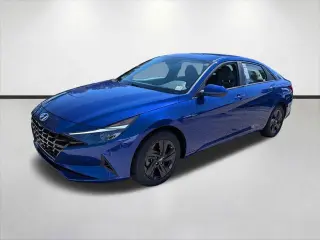 Hyundai ELANTRA 2023 SEL sedán de 4 puertas SULEV