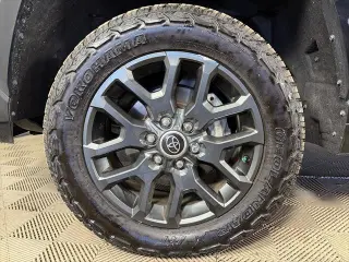 Toyota Tundra 2023 4x4 Platinum 4dr CrewMax Cab Pickup SB