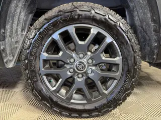 Toyota Tundra 2023 4x4 Platinum 4dr CrewMax Cab Pickup SB