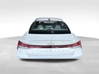 Hyundai ELANTRA 2023 SEL 4p Sedan