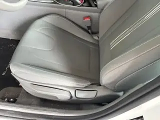 Hyundai ELANTRA 2023 SEL 4p Sedan