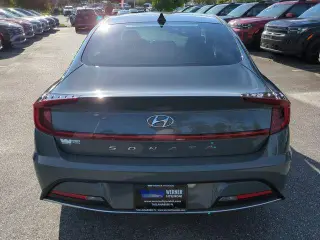 Hyundai SONATA 2022 SE 4p Sedan (lanzamiento a mitad de año)