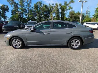 Hyundai SONATA 2022 SE 4p Sedan (lanzamiento a mitad de año)