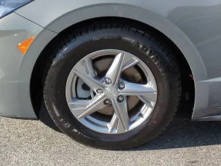 Hyundai SONATA 2022 SE 4p Sedan (lanzamiento a mitad de año)