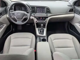 Hyundai ELANTRA 2018 Edición Valor sedan de 4 puertas (EE. UU.)