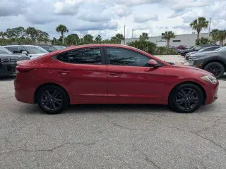 Hyundai ELANTRA 2018 Edición Valor sedan de 4 puertas (EE. UU.)