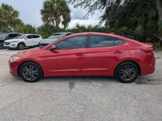 Hyundai ELANTRA 2018 Edición Valor sedan de 4 puertas (EE. UU.)
