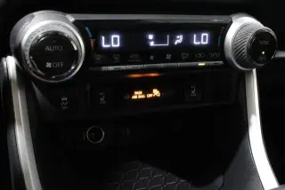 Toyota RAV4 Híbrido 2025 AWD XLE 4dr SUV